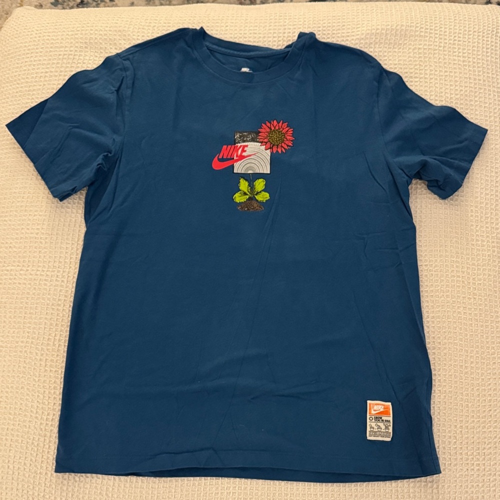 Nike Blue Graphic Short Sleeve Tee